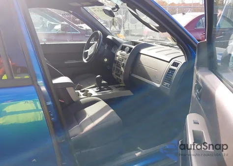 2011 Ford Escape Xlt from USA, damaged, VIN 1FMCU0D74BKB47398